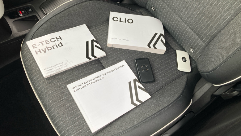 Renault Clio 1.6 E-TECH full hybrid 145 Techno 5dr Auto Hybrid Hatchback